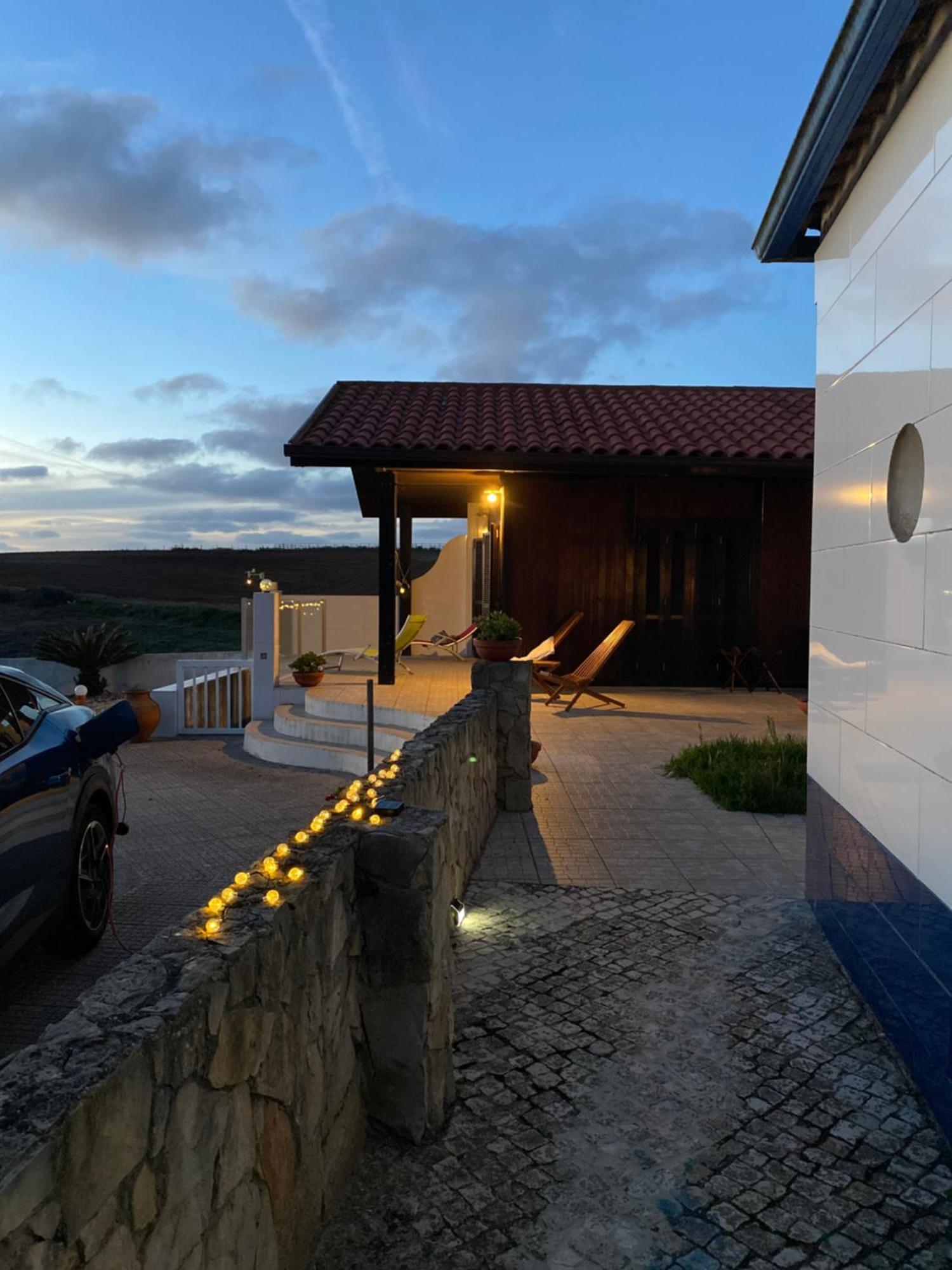 Casa Do Portao Azul - Espadarte アトウギア・ダ・バレイア エクステリア 写真
